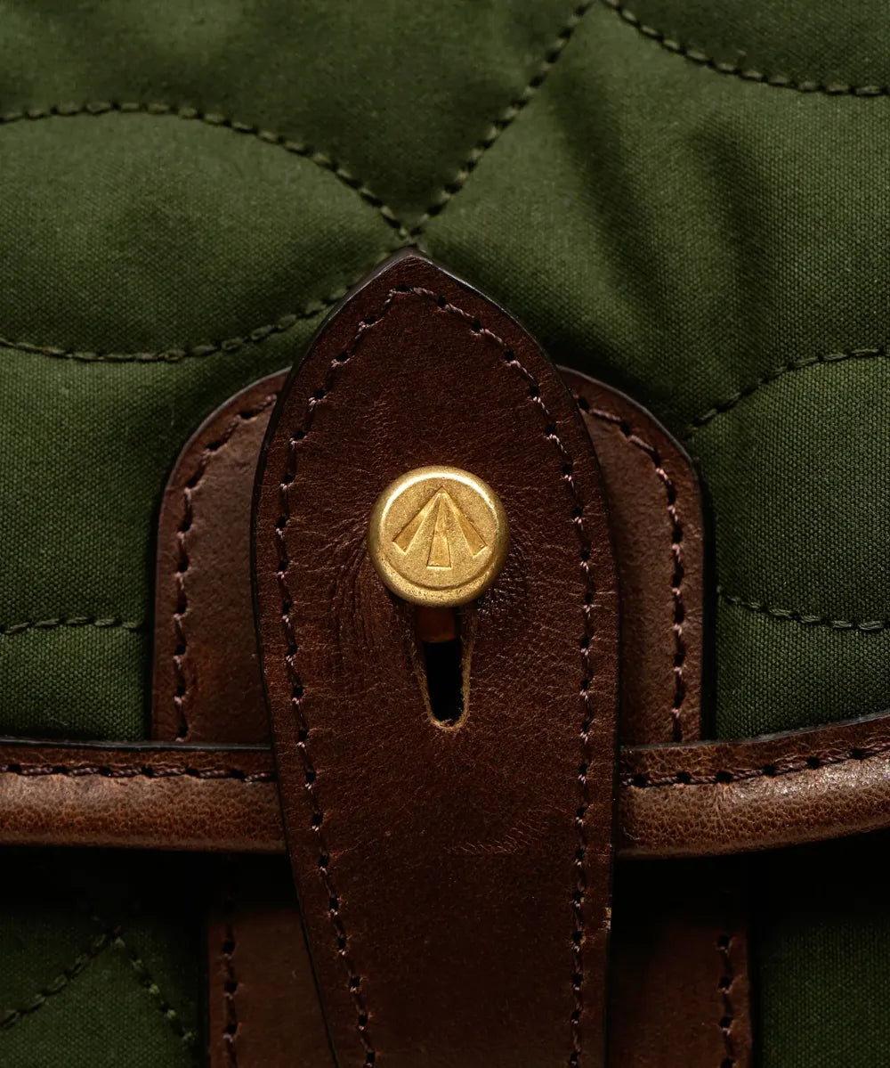 【2026年9月19日（土）全国一斉発売】HUNTING WORLD × Nigel Cabourn オリジナル サファリ エクスプローラ M / ヴェンタイル / グリーン
