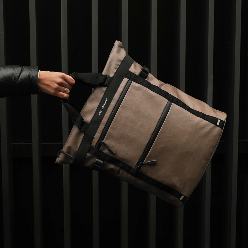 RIKR 17L テクニカル トート バックパック / ストーンブラウン