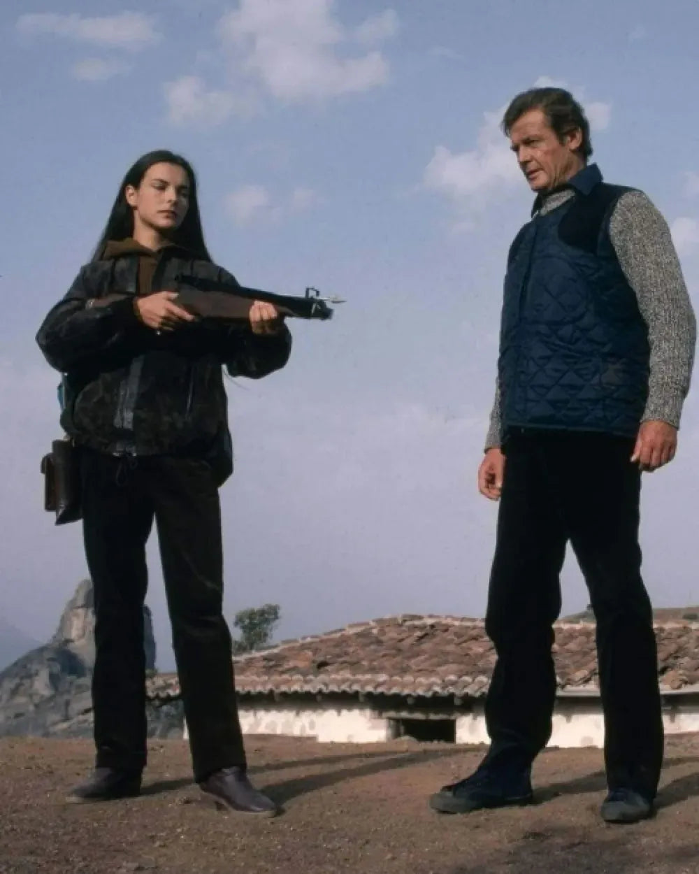 『007 / ユア・アイズ・オンリー』 ダイヤモンドパッド付きウエストコート / ラバブルー