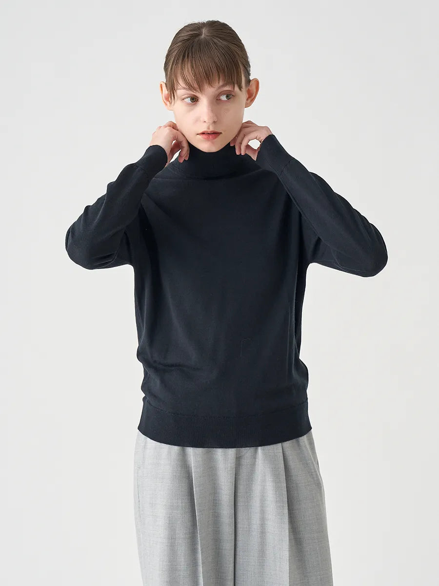 WOMEN / タートルネック長袖ニットプルオーバー LENA 30G MODERN FIT / ブラック