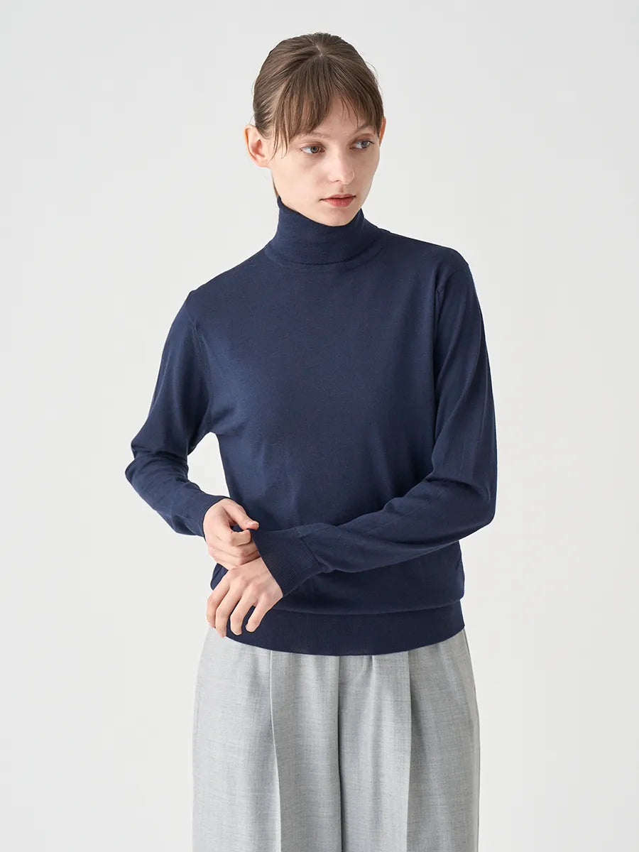 WOMEN / タートルネック長袖ニットプルオーバー LENA 30G MODERN FIT / ミッドナイト
