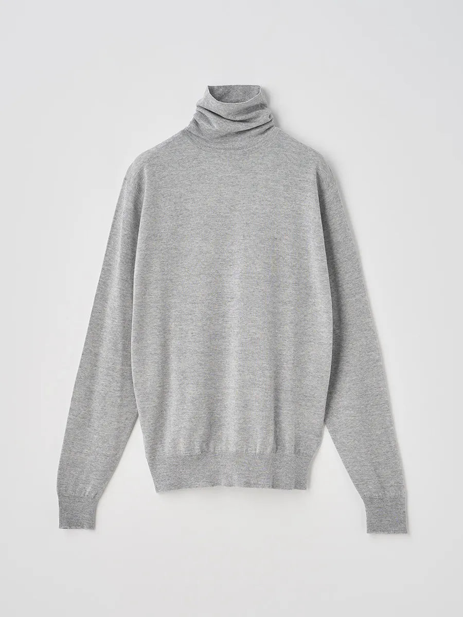 WOMEN / タートルネック長袖ニットプルオーバー LENA 30G MODERN FIT / ニンバス