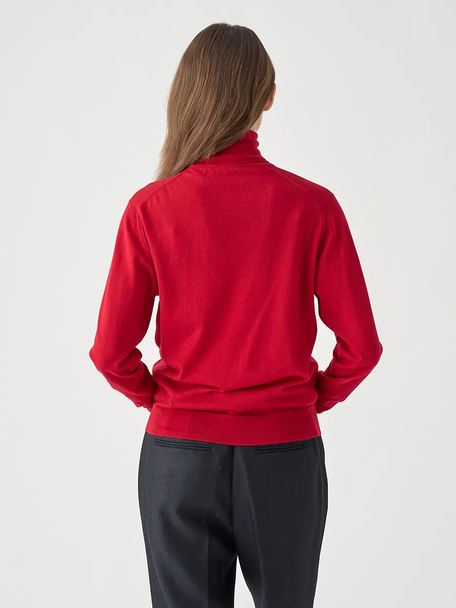 WOMEN / タートルネック長袖ニットプルオーバー LENA 30G MODERN FIT / ルビーレッド