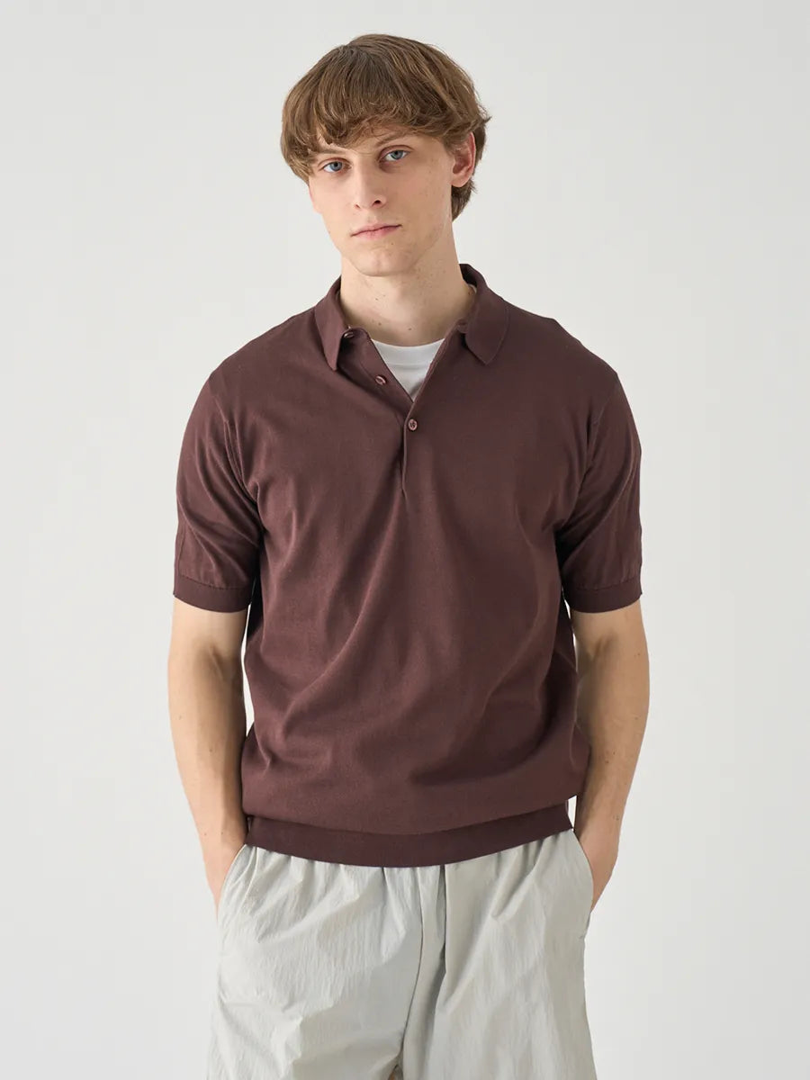 メンズ / 半袖コットンニットポロシャツ REID 30G MODERN FIT / RAISIN（ブラウン）