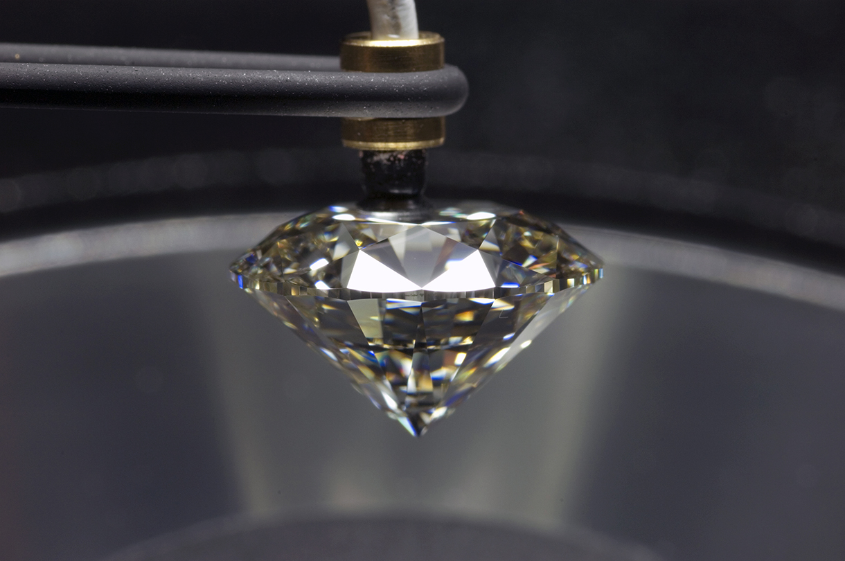 Diamond side close-up (2)